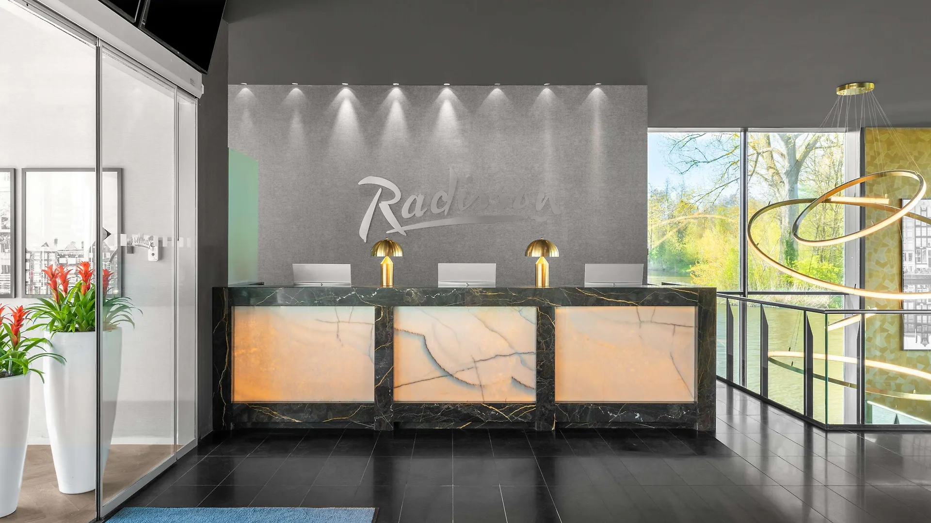 Radisson Hotel And Suites Amsterdam South 4*,