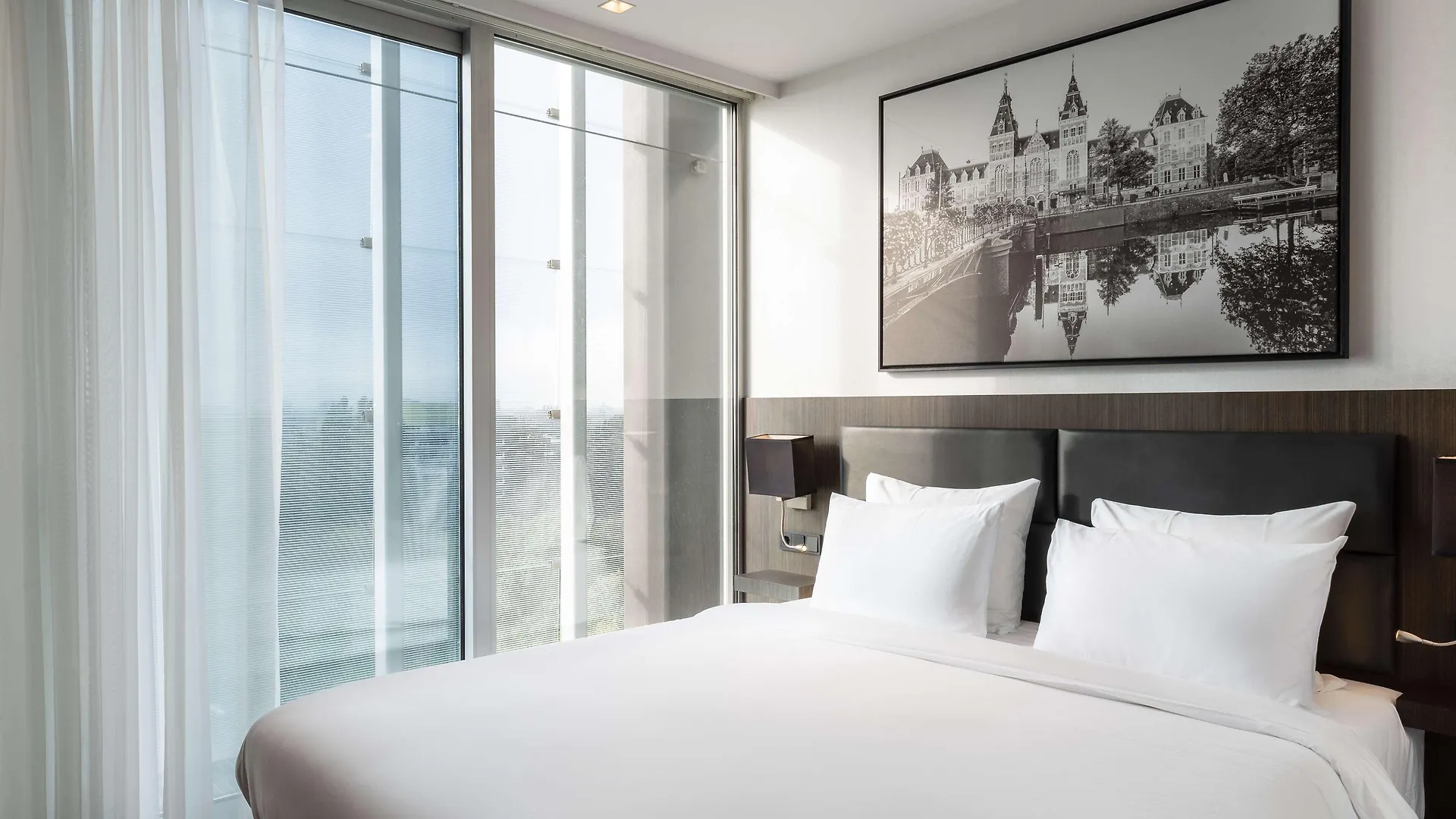 Radisson Hotel And Suites Amsterdam South 4*,